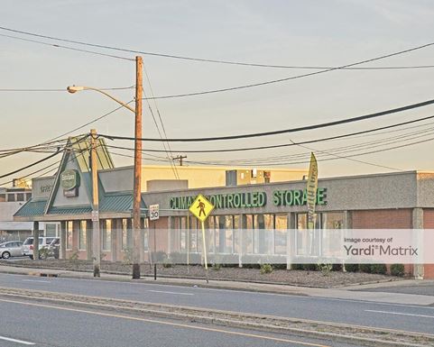 Source URL: https://cdnsc.rentcafe.com/dmslivecafe/3/1072859/1072859-1-4.jpg?width=-1&height=385&quality=80