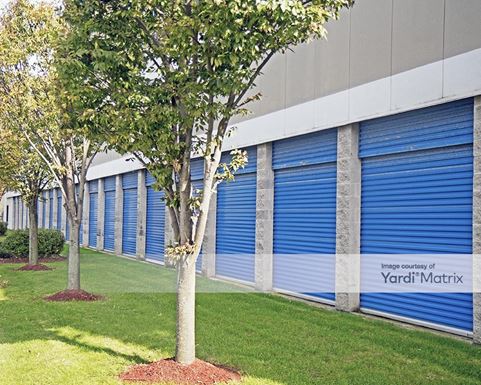 Source URL: https://cdnsc.rentcafe.com/dmslivecafe/3/1072862/1072862-1-5.jpg?width=-1&height=385&quality=80