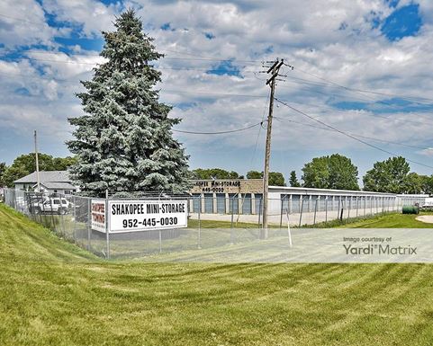 Source URL: https://cdnsc.rentcafe.com/dmslivecafe/3/1072888/1072888-1-3.jpg?width=-1&height=385&quality=80