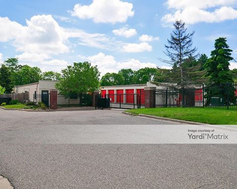 Source URL: https://cdnsc.rentcafe.com/dmslivecafe/3/1072902/1072902-1-4.jpg?width=-1&height=385&quality=80