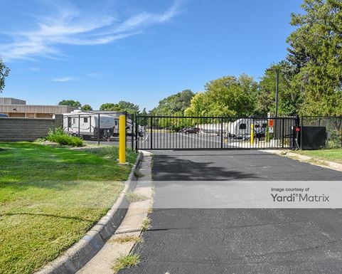 Source URL: https://cdnsc.rentcafe.com/dmslivecafe/3/1072924/1072924-1-4.jpg?width=-1&height=385&quality=80