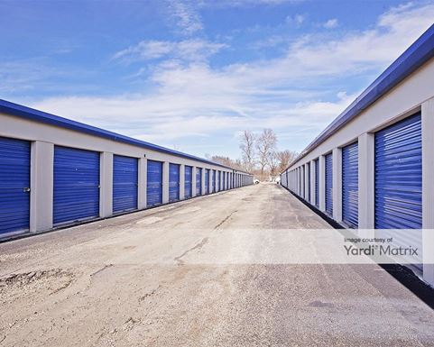 Source URL: https://cdnsc.rentcafe.com/dmslivecafe/3/1072940/1072940-1-4.jpg?width=-1&height=385&quality=80