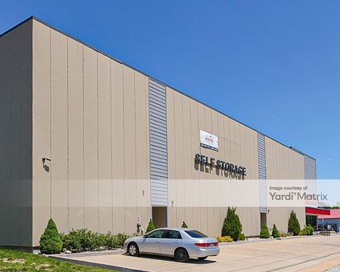 Source URL: https://cdnsc.rentcafe.com/dmslivecafe/3/1072979/1072979-1-4.jpg?width=-1&height=385&quality=80