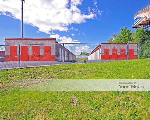 Source URL: https://cdnsc.rentcafe.com/dmslivecafe/3/1072985/1072985-1-5.jpg?width=-1&height=385&quality=80