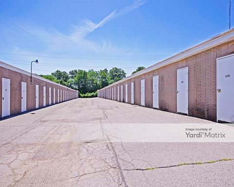 Source URL: https://cdnsc.rentcafe.com/dmslivecafe/3/1073000/1073000-1-3.jpg?width=-1&height=385&quality=80