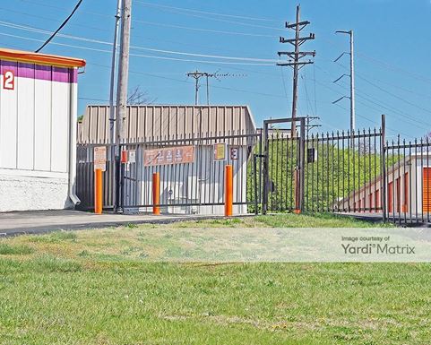 Source URL: https://cdnsc.rentcafe.com/dmslivecafe/3/1073116/1073116-1-4.jpg?width=-1&height=385&quality=80