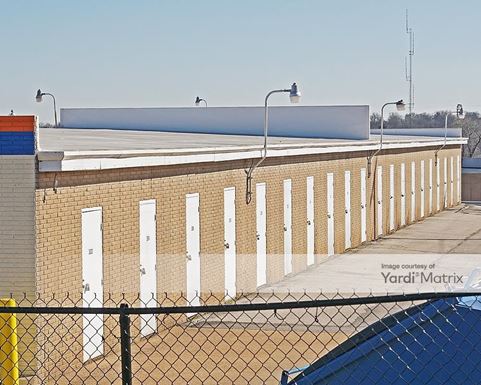 Source URL: https://cdnsc.rentcafe.com/dmslivecafe/3/1073147/1073147-1-4.jpg?width=-1&height=385&quality=80