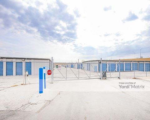 Source URL: https://cdnsc.rentcafe.com/dmslivecafe/3/1073175/1073175-1-5.jpg?width=-1&height=385&quality=80