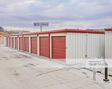 Storage Units for Rent available at 13401 Giles Road, Omaha, NE 68138