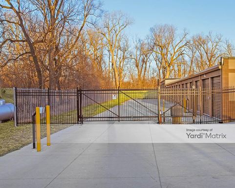 Source URL: https://cdnsc.rentcafe.com/dmslivecafe/3/1073193/1073193-1-6.jpg?width=-1&height=385&quality=80