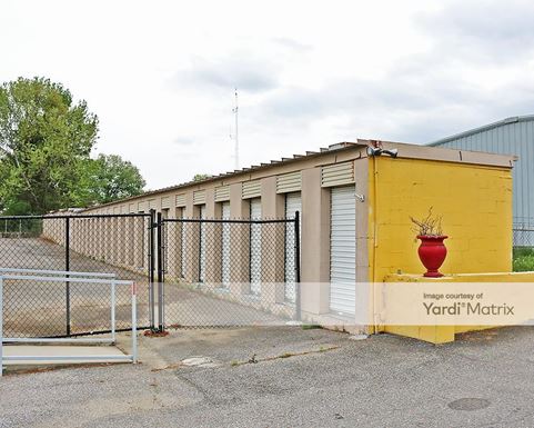 Source URL: https://cdnsc.rentcafe.com/dmslivecafe/3/1073248/1073248-1-4.jpg?width=-1&height=385&quality=80