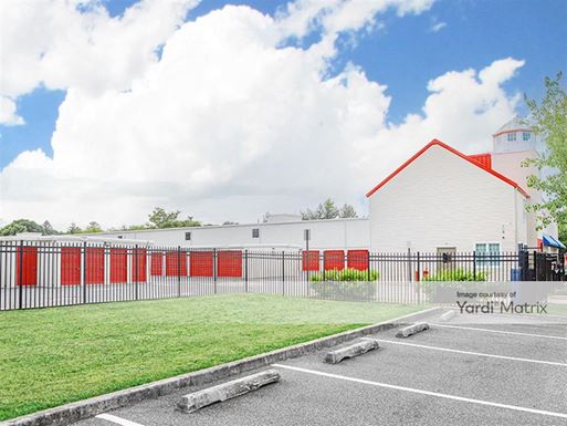 Source URL: https://cdnsc.rentcafe.com/dmslivecafe/3/1073265/1073265-1-2.jpg?width=-1&height=385&quality=80