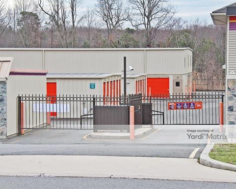 Source URL: https://cdnsc.rentcafe.com/dmslivecafe/3/1073267/1073267-1-3.jpg?width=-1&height=385&quality=80