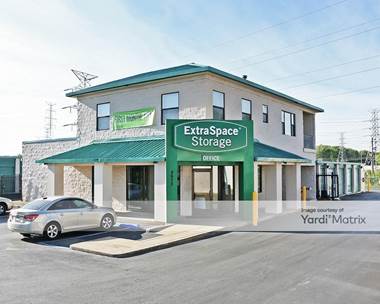 Storage Units for Rent available at 2673 Mount Moriah Terrace, Memphis, TN 38115