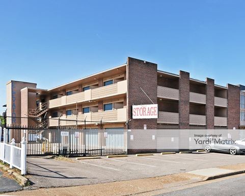 Source URL: https://cdnsc.rentcafe.com/dmslivecafe/3/1073305/1073305-1-3.jpg?width=-1&height=385&quality=80