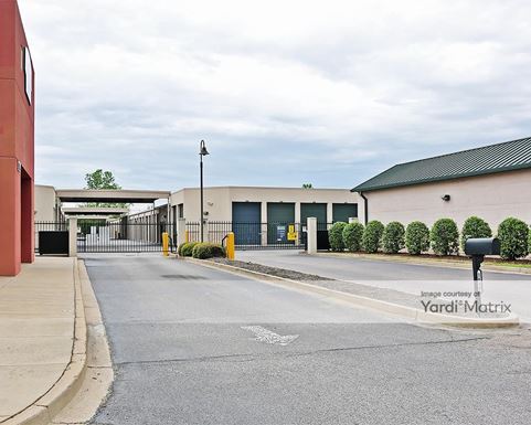 Source URL: https://cdnsc.rentcafe.com/dmslivecafe/3/1073318/1073318-1-3.jpg?width=-1&height=385&quality=80