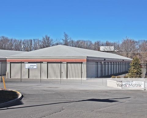 Source URL: https://cdnsc.rentcafe.com/dmslivecafe/3/1073334/1073334-1-5.jpg?width=-1&height=385&quality=80