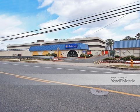 Source URL: https://cdnsc.rentcafe.com/dmslivecafe/3/1073351/1073351-1-4.jpg?width=-1&height=385&quality=80