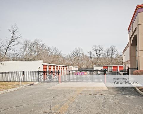 Source URL: https://cdnsc.rentcafe.com/dmslivecafe/3/1073354/1073354-1-5.jpg?width=-1&height=385&quality=80