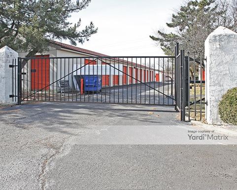 Source URL: https://cdnsc.rentcafe.com/dmslivecafe/3/1073357/1073357-1-3.jpg?width=-1&height=385&quality=80