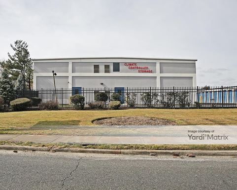 Source URL: https://cdnsc.rentcafe.com/dmslivecafe/3/1073362/1073362-1-4.jpg?width=-1&height=385&quality=80