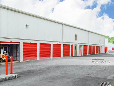 Storage Units for Rent available at 289 US Highway 9, Manalapan, NJ 07726