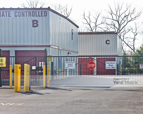 Source URL: https://cdnsc.rentcafe.com/dmslivecafe/3/1073379/1073379-1-4.jpg?width=-1&height=385&quality=80