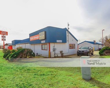 Storage Units for Rent available at 515 North Mustang Road, Yukon, OK 73099