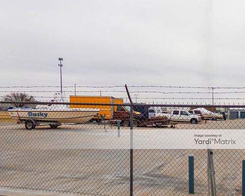 Source URL: https://cdnsc.rentcafe.com/dmslivecafe/3/1073394/1073394-1-4.jpg?width=-1&height=385&quality=80