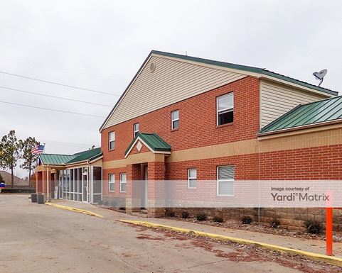 Source URL: https://cdnsc.rentcafe.com/dmslivecafe/3/1073405/1073405-1-5.jpg?width=-1&height=385&quality=80