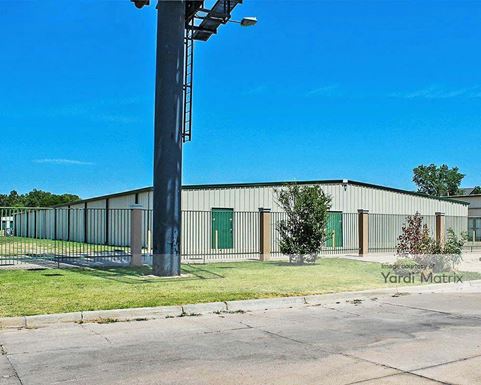 Source URL: https://cdnsc.rentcafe.com/dmslivecafe/3/1073435/1073435-1-3.jpg?width=-1&height=385&quality=80