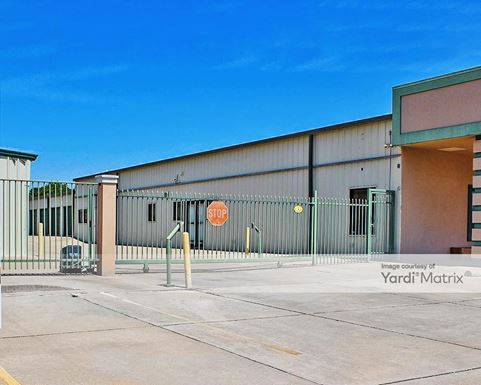 Source URL: https://cdnsc.rentcafe.com/dmslivecafe/3/1073435/1073435-1-4.jpg?width=-1&height=385&quality=80