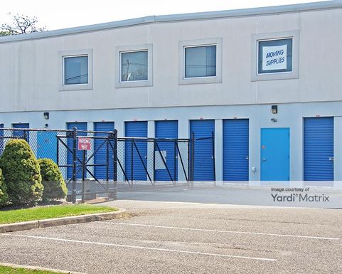 Source URL: https://cdnsc.rentcafe.com/dmslivecafe/3/1073451/1073451-1-5.jpg?width=-1&height=385&quality=80