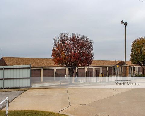 Source URL: https://cdnsc.rentcafe.com/dmslivecafe/3/1073460/1073460-1-2.jpg?width=-1&height=385&quality=80