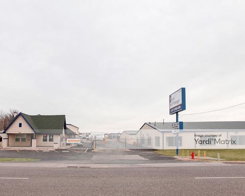 Source URL: https://cdnsc.rentcafe.com/dmslivecafe/3/1073465/1073465-1-4.jpg?width=-1&height=385&quality=80