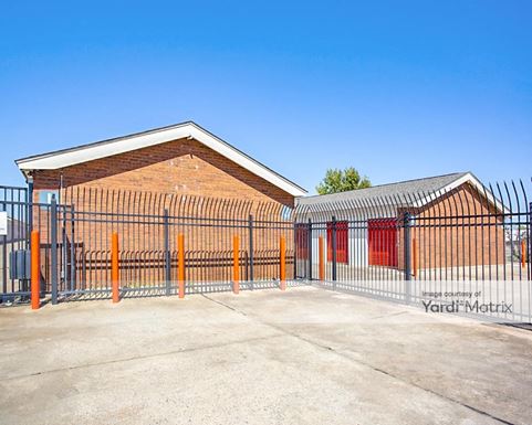 Source URL: https://cdnsc.rentcafe.com/dmslivecafe/3/1073469/1073469-1-5.jpg?width=-1&height=385&quality=80