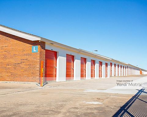 Source URL: https://cdnsc.rentcafe.com/dmslivecafe/3/1073469/1073469-1-6.jpg?width=-1&height=385&quality=80