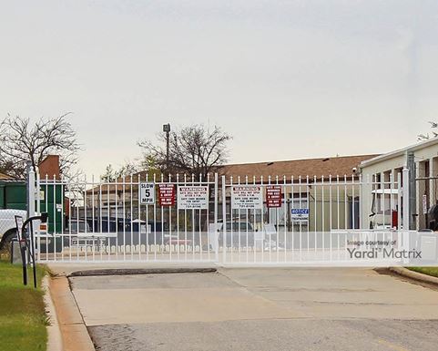 Source URL: https://cdnsc.rentcafe.com/dmslivecafe/3/1073528/1073528-1-5.jpg?width=-1&height=385&quality=80