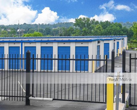 Source URL: https://cdnsc.rentcafe.com/dmslivecafe/3/1073547/1073547-1-3.jpg?width=-1&height=385&quality=80