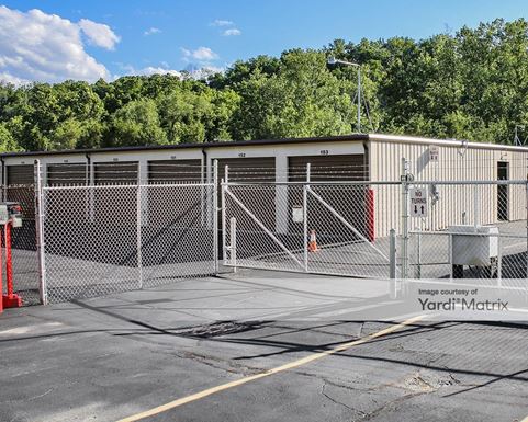 Source URL: https://cdnsc.rentcafe.com/dmslivecafe/3/1073553/1073553-1-4.jpg?width=-1&height=385&quality=80