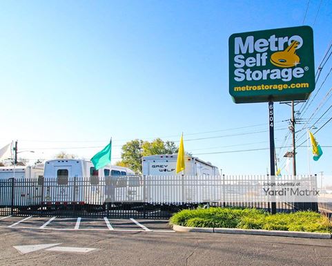 Source URL: https://cdnsc.rentcafe.com/dmslivecafe/3/1073563/1073563-1-3.jpg?width=-1&height=385&quality=80