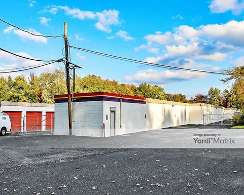 Source URL: https://cdnsc.rentcafe.com/dmslivecafe/3/1073567/1073567-1-3.jpg?width=-1&height=385&quality=80