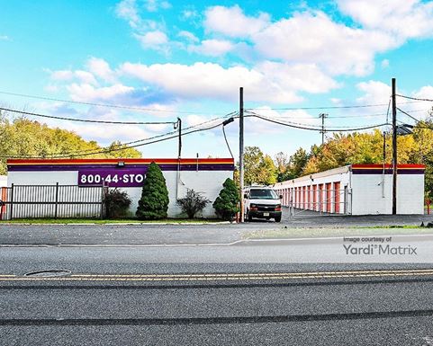 Source URL: https://cdnsc.rentcafe.com/dmslivecafe/3/1073567/1073567-1-4.jpg?width=-1&height=385&quality=80