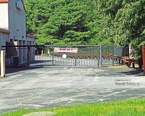 Source URL: https://cdnsc.rentcafe.com/dmslivecafe/3/1073574/1073574-1-4.jpg?width=-1&height=385&quality=80