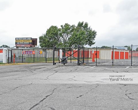 Source URL: https://cdnsc.rentcafe.com/dmslivecafe/3/1073606/1073606-1-2.jpg?width=-1&height=385&quality=80