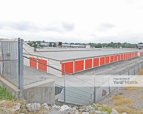 Source URL: https://cdnsc.rentcafe.com/dmslivecafe/3/1073606/1073606-1-3.jpg?width=-1&height=385&quality=80