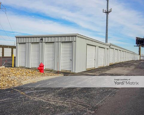 Source URL: https://cdnsc.rentcafe.com/dmslivecafe/3/1073609/1073609-1-5.jpg?width=-1&height=385&quality=80