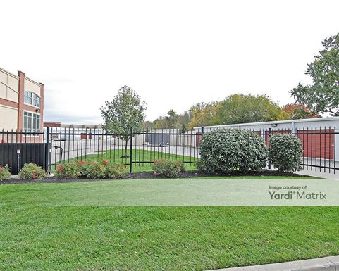 Source URL: https://cdnsc.rentcafe.com/dmslivecafe/3/1073657/1073657-1-4.jpg?width=-1&height=385&quality=80