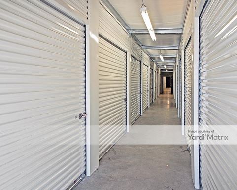 Source URL: https://cdnsc.rentcafe.com/dmslivecafe/3/1073677/1073677-1-5.jpg?width=-1&height=385&quality=80