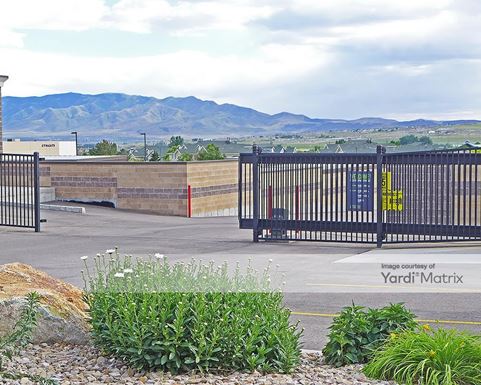 Source URL: https://cdnsc.rentcafe.com/dmslivecafe/3/1073694/1073694-1-2.jpg?width=-1&height=385&quality=80